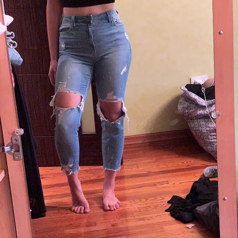 Stretchy high waist ripped jeans